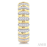 1/4 Ctw Ribbed Round Cut Diamond Half Hoop Earring in 14K Yellow Gold